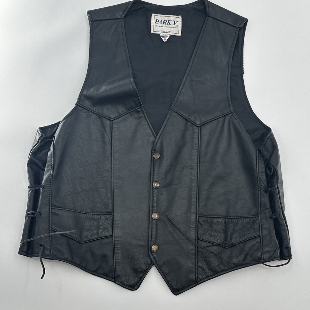 VTG Park V Leather Vest Mens 52 Black Biker Moto‎ Snap Front Made USA 2 Pocket